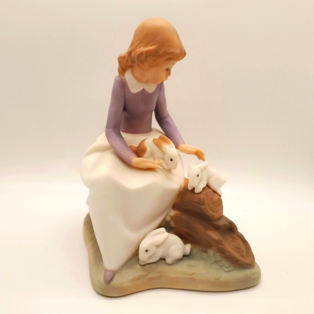 Golden Memories Vintage Figurine Girl with Bunnies 1991 Lladro Daisa Spa…